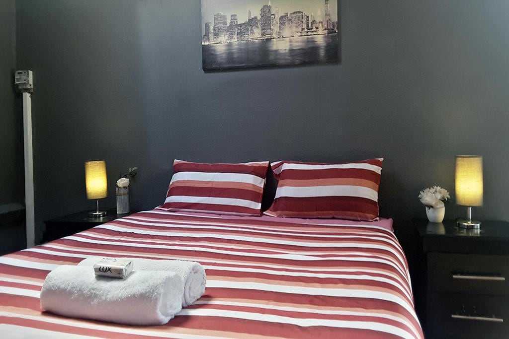 Smart Hatfield Room | Personal DSTV | Free WIFI