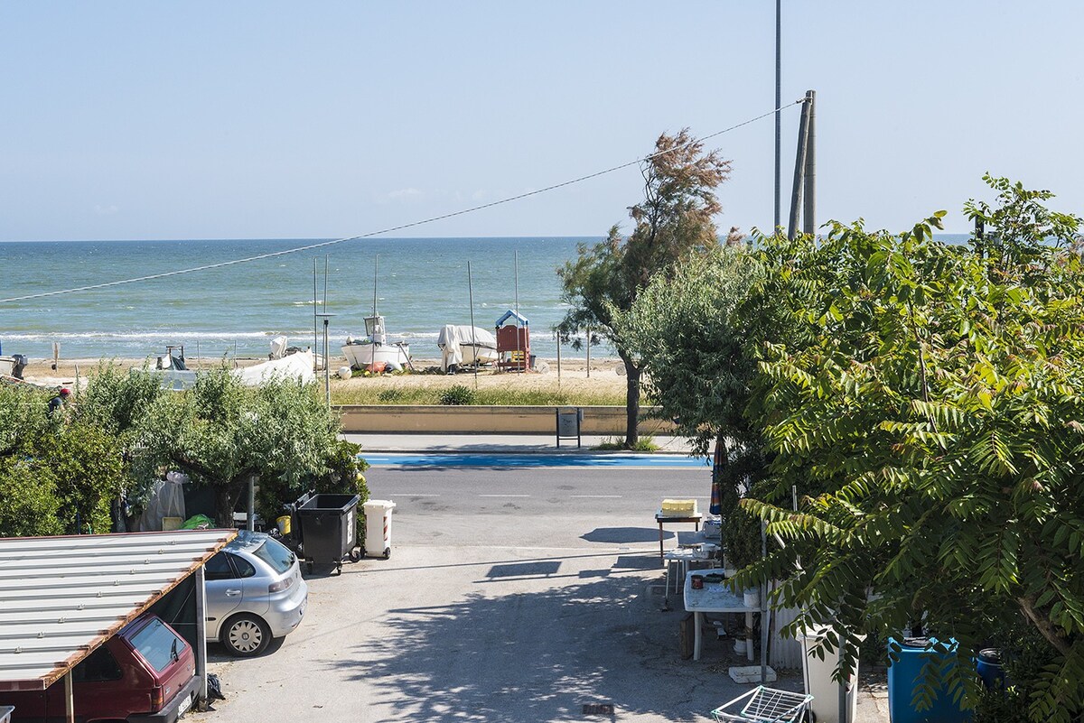 SE005 - Senigallia, apartment with beach