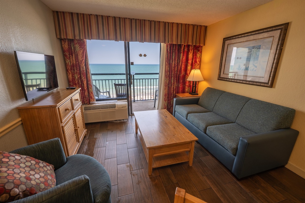 Stunning Direct Oceanfront Views, Pools|1 Bedroom!
