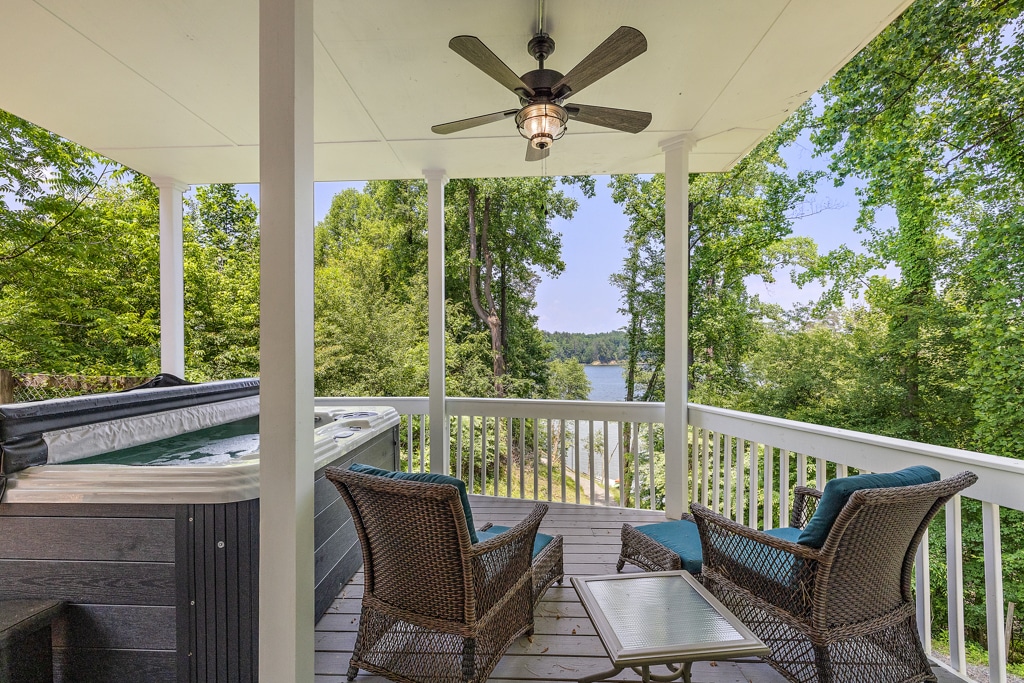 Lakefront house with great views