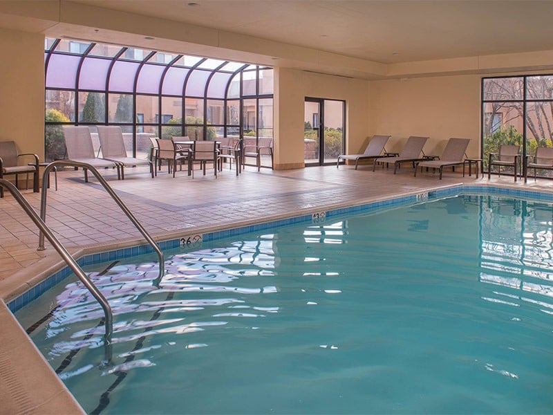 Enjoy a Hassle-Free Stay! 3 Modern Units, Pool!