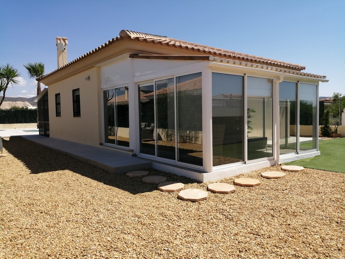 Villa Los Castos, Immaculate 2-Bed Villa, Arboleas