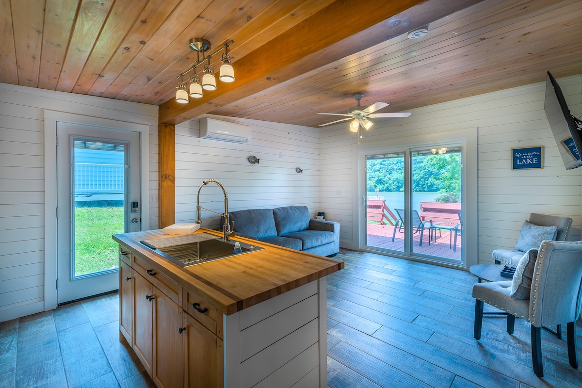 Two Claytor Lake Houses with Hottub and Docks!