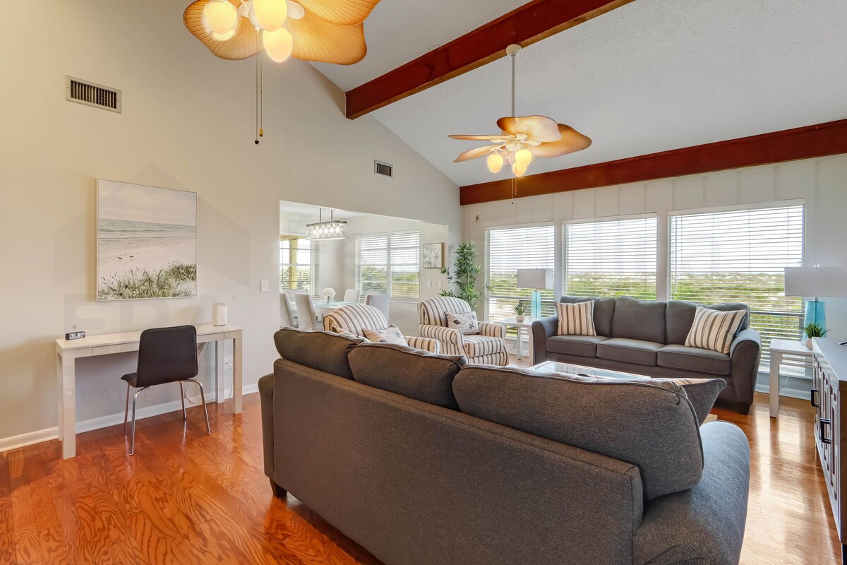 Newly Listed! Stunning Oceanfront Home!