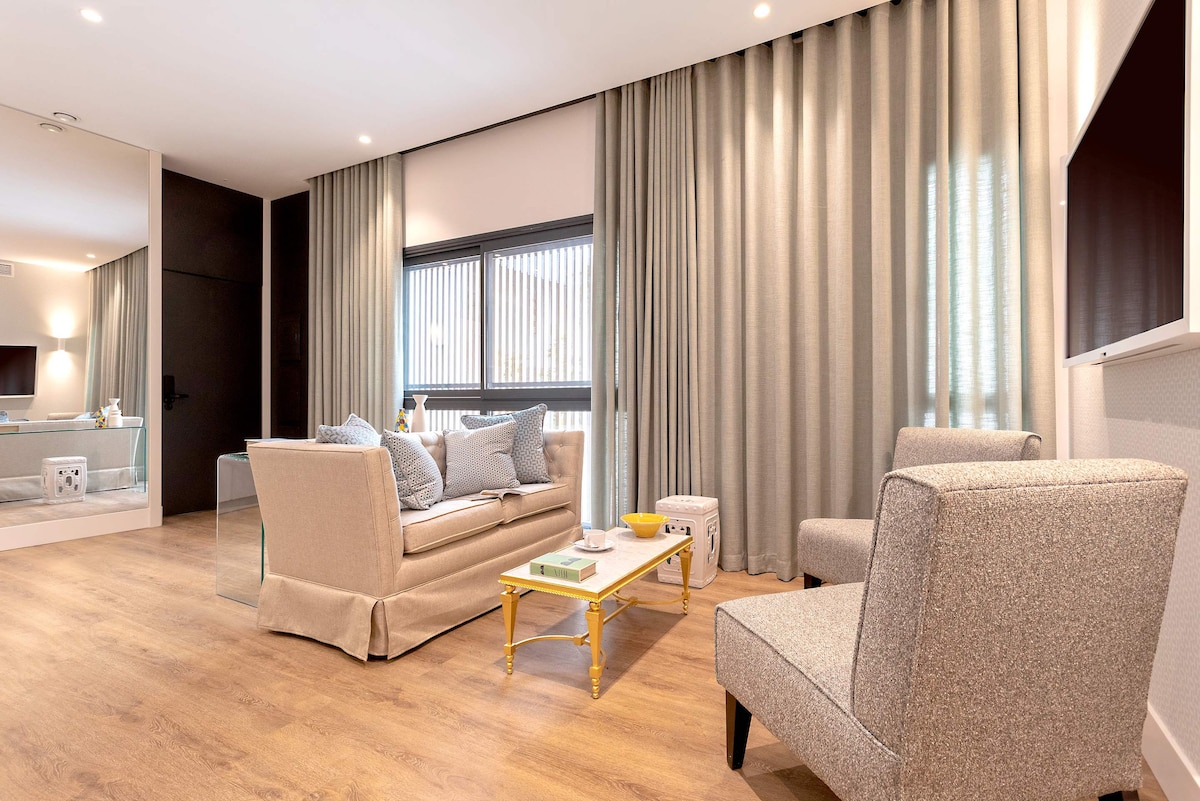 Luxury apartment near Torre del Oro. Betis VI