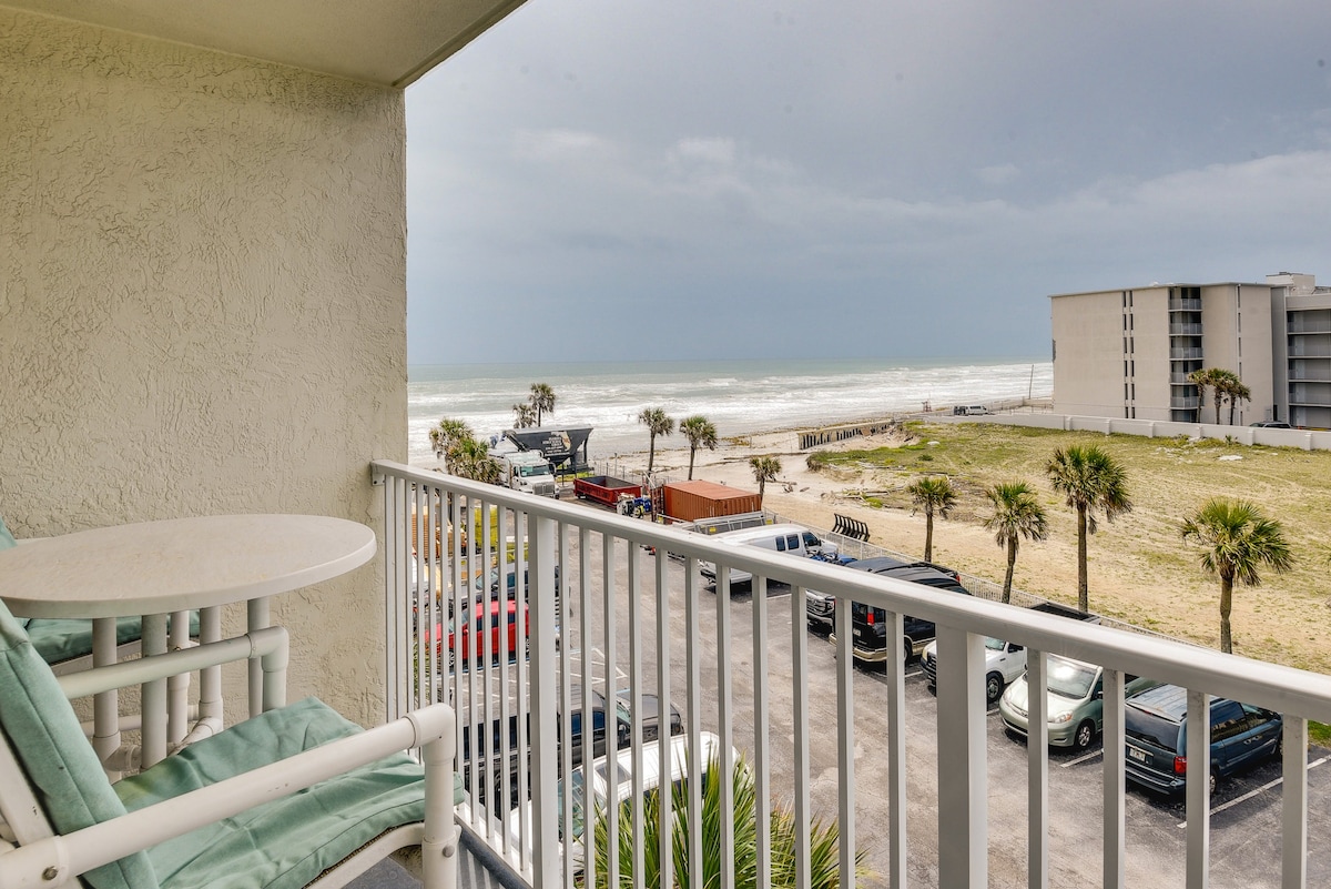 Daytona Beach Vacation Rental w/ Community Pool!