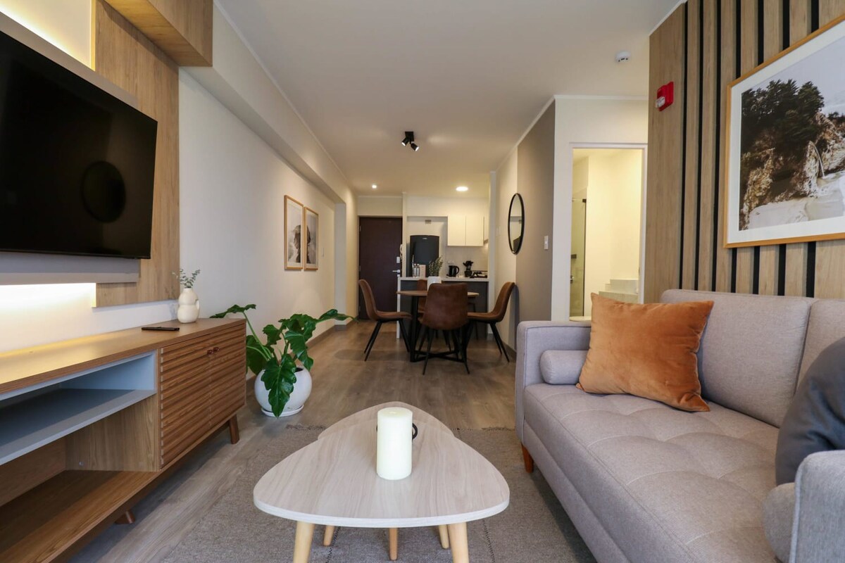 w* | Splendid 2BR with Balcony in Miraflores