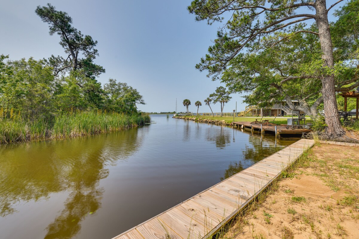 Freeport Waterfront Vacation Rental w/ Boat Launch