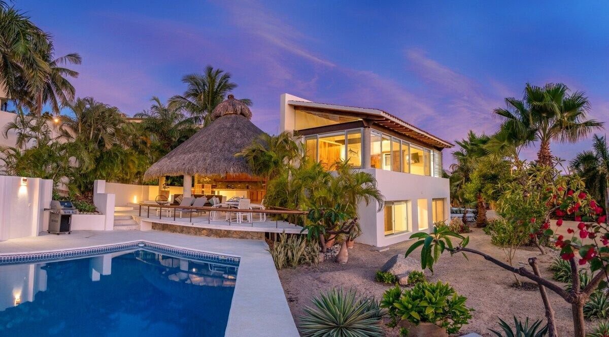 Villa with a private pool and ocean view