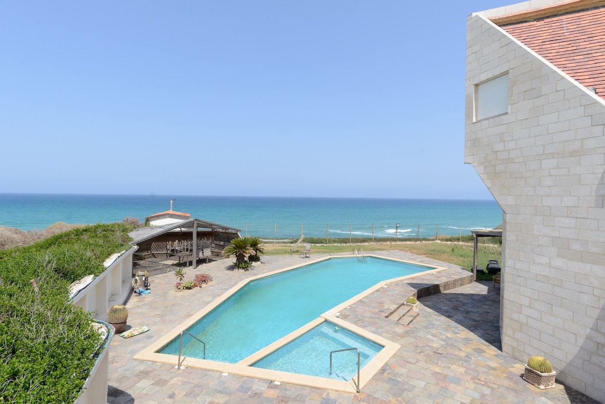 Coastal Mansion with Private Pool in Netanya