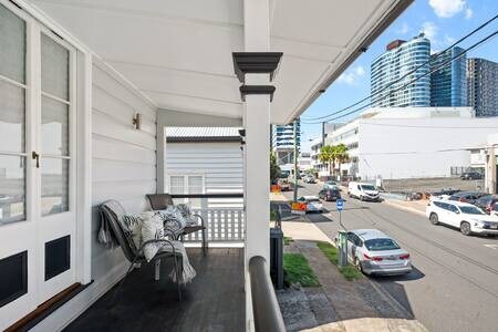 Terrace Home premium Brisbane city location!