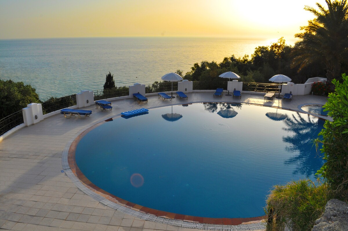 Studio apartments &quot;maria&quot; with pool in Agios Gordi