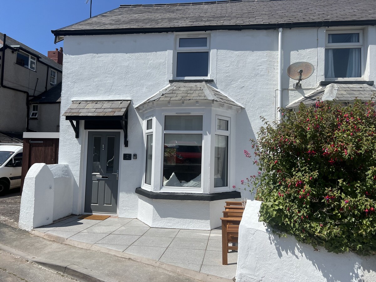 Luxury Welsh Cottage in the heart of Llandudno