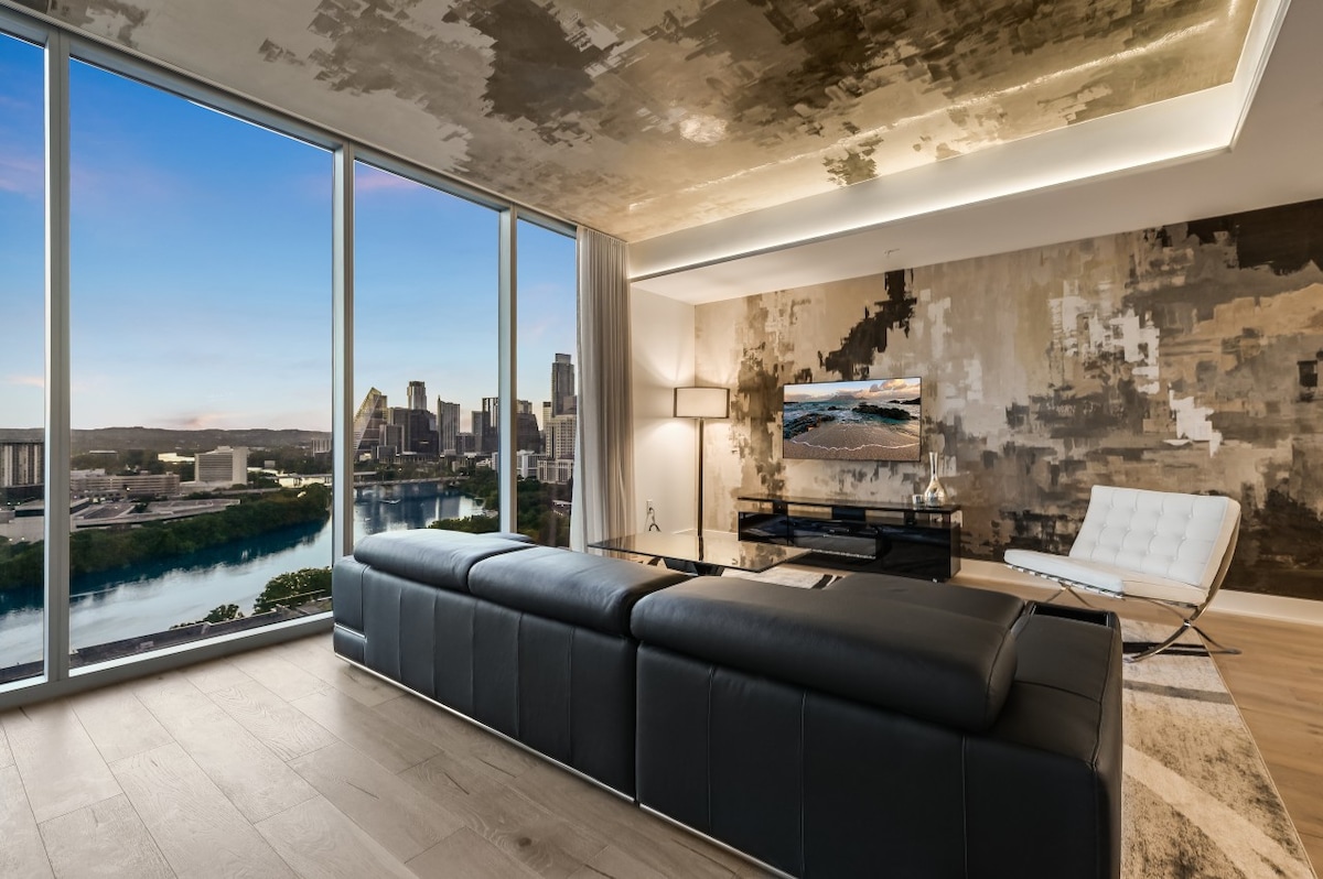 Stunning Water View 2BR – Vibrant Rainey St