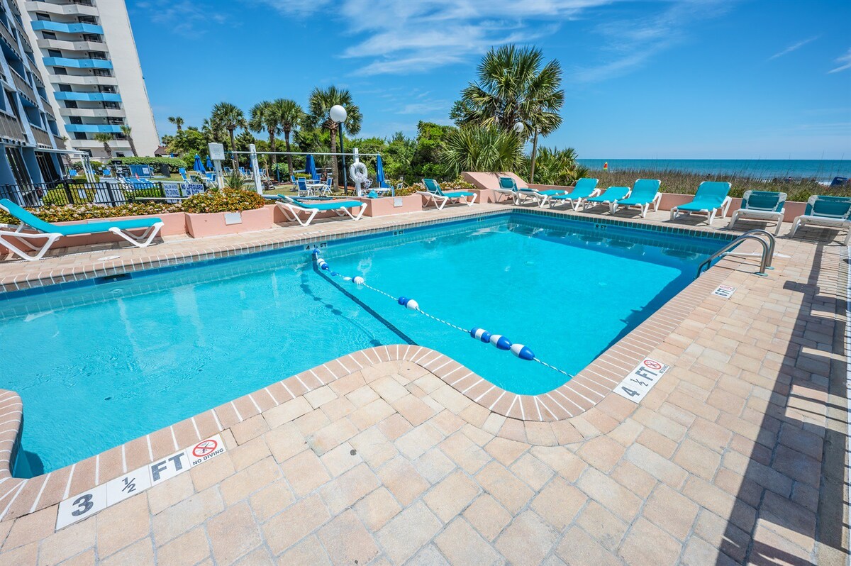 Remodeled Oceanfront, King Bed, St. Clements Pool!