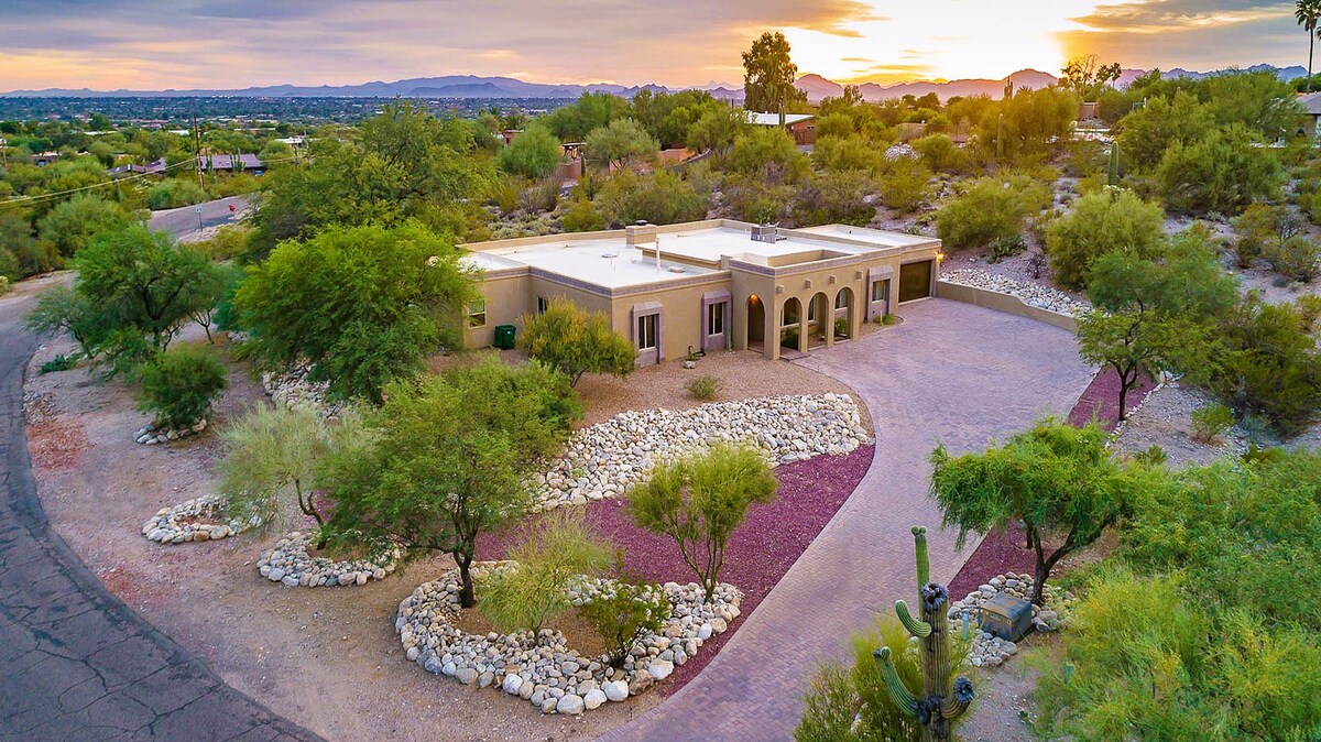 Catalina Foothills Oasis ，拥有绝佳景观