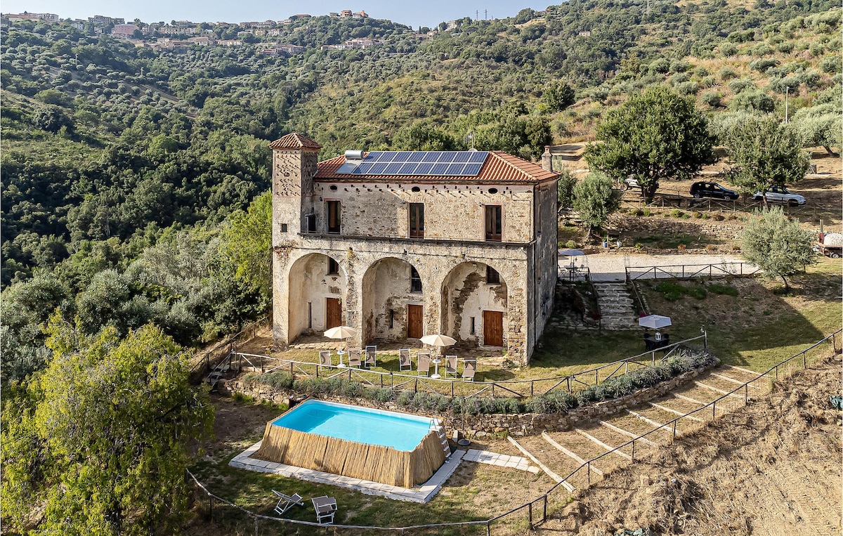 Nice home with outdoor swimming pool