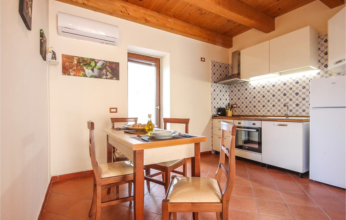 Stunning home in Laureana Cilento and 1 Bedrooms