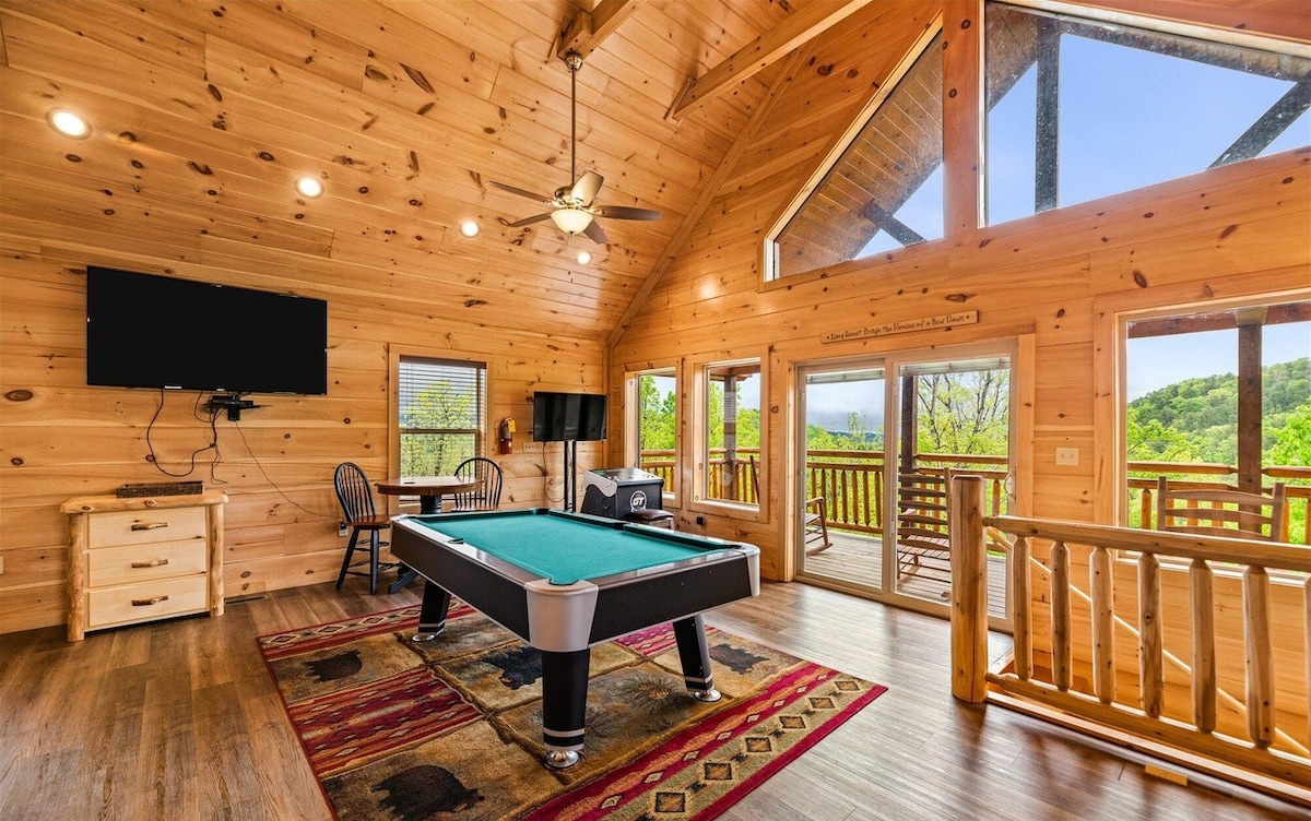 Location*Views*Pvt Heated Pool*Fire Pit*Game Room*