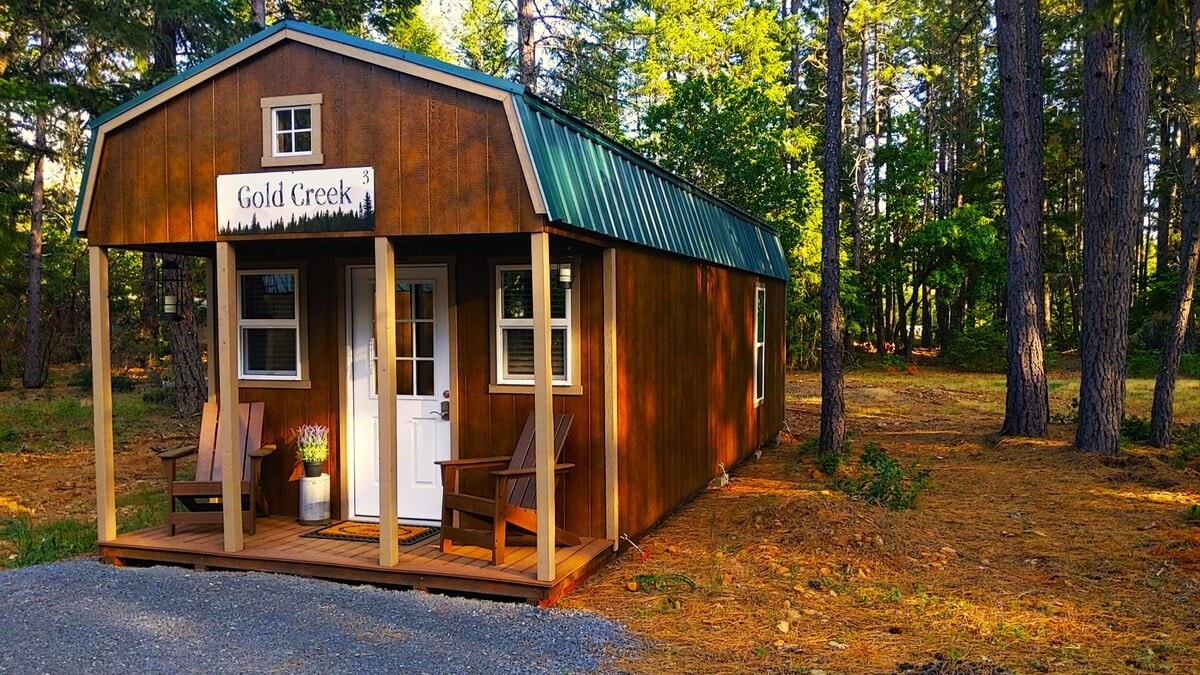 Gold Creek Cabin 3 - Sleeps up to 4