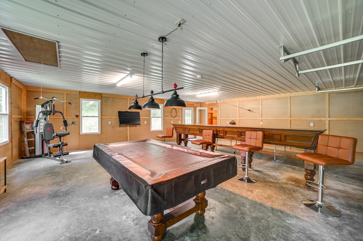 Dover Vacation Rental w/ Hot Tub & Horse Pastures