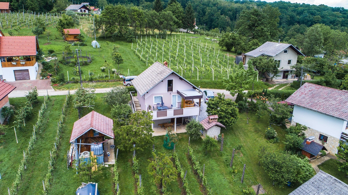 Holiday Home with Wonderful View & Kirami Hot Tub