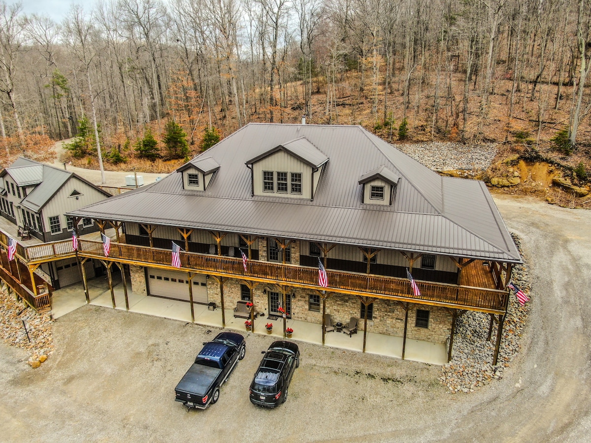 Freedom Lodge by Turkey Ridge Lodges