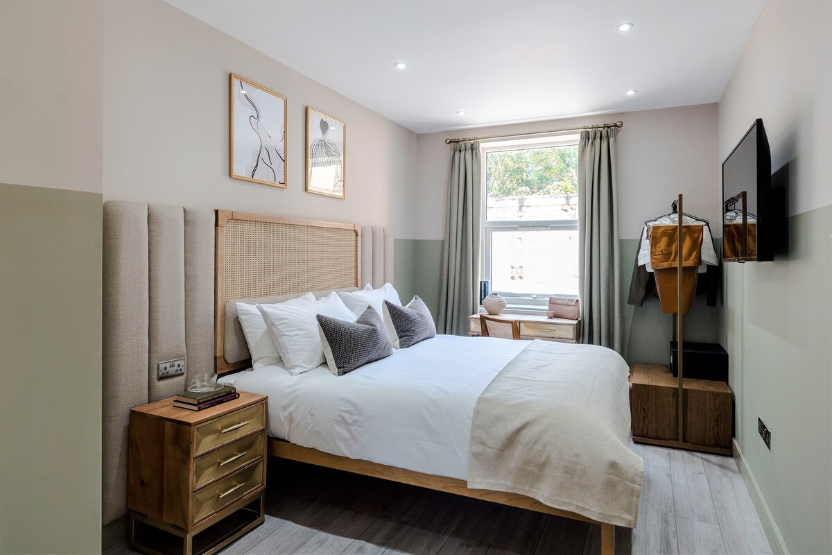 Shepherds Bush | 1 Bed Duplex