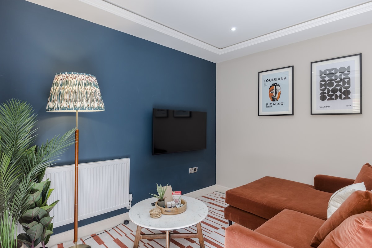 Shepherds Bush | 2 Bed Duplex