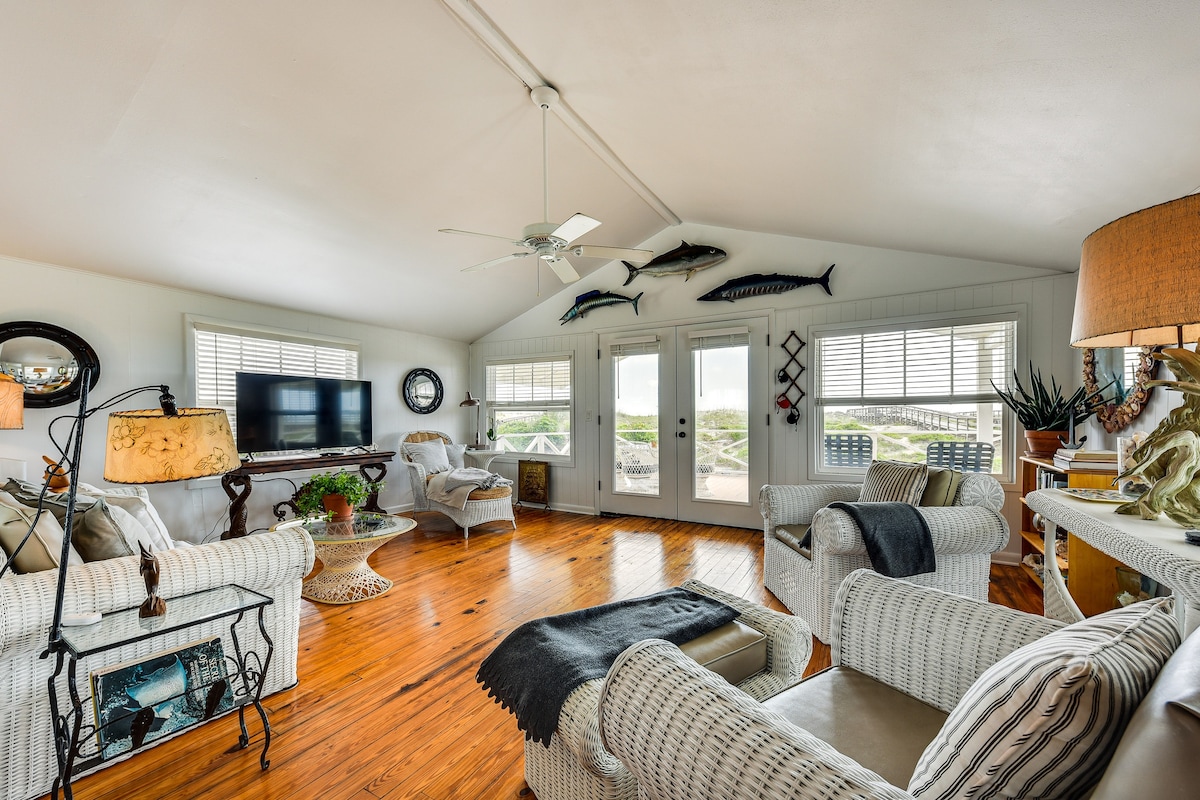 Oceanfront Amelia Island Cottage: Deck & Boardwalk