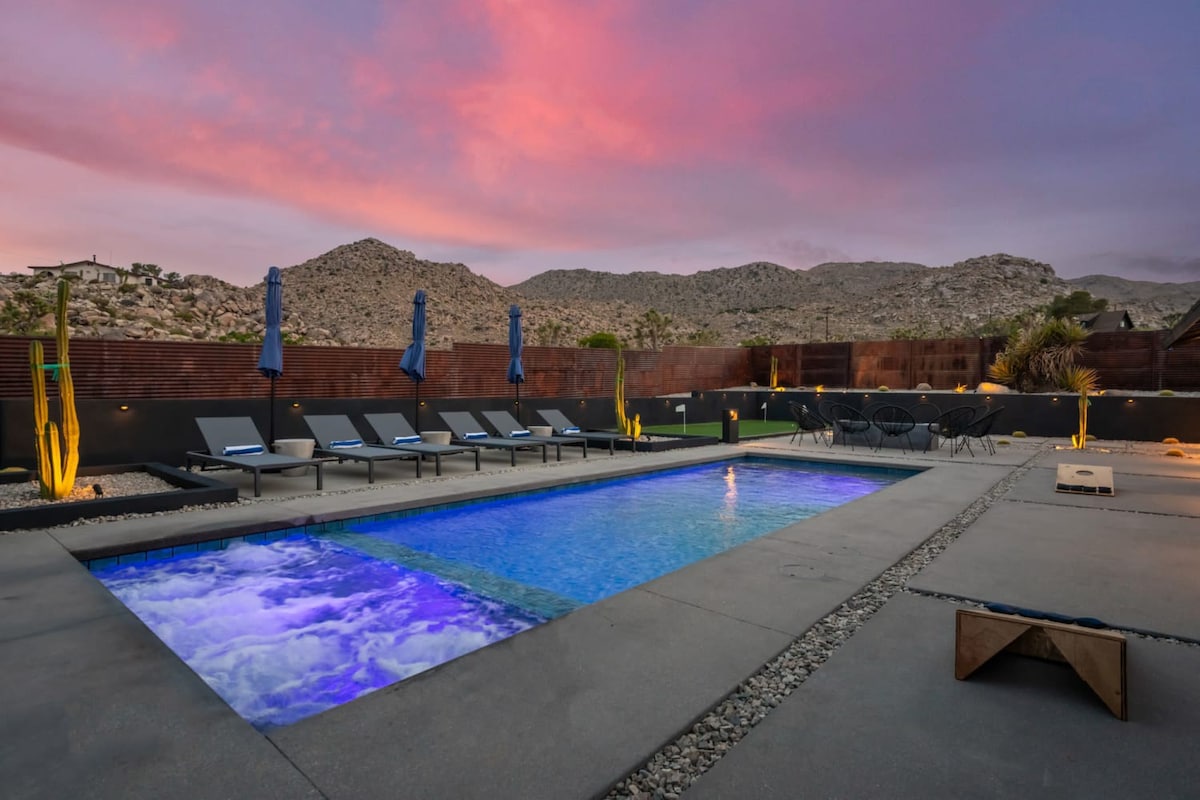 Luxury Desert Getaway - Pool/Spa/MiniGolf