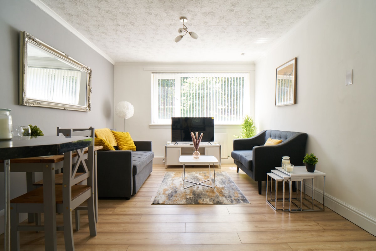 Modern Apartment in North-West Glasgow