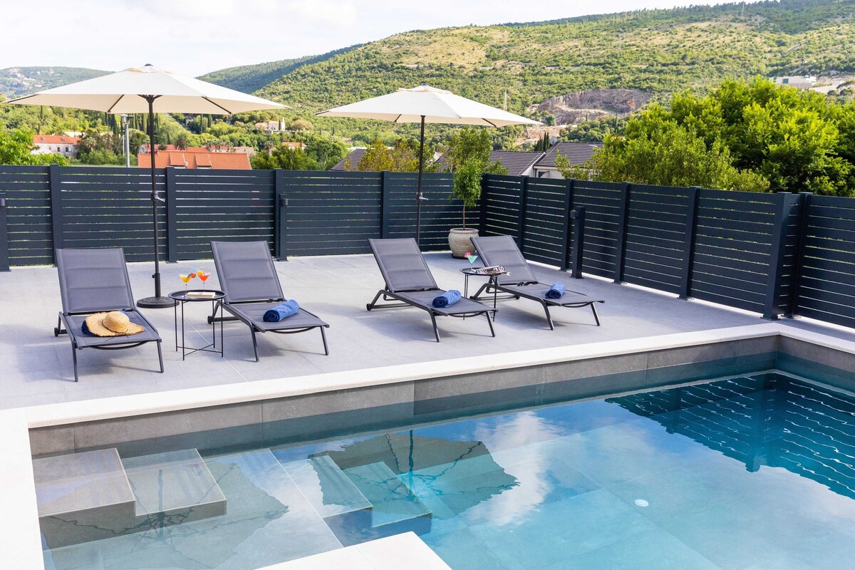 Villa Nono -Three Bedroom Villa with Swimming Pool