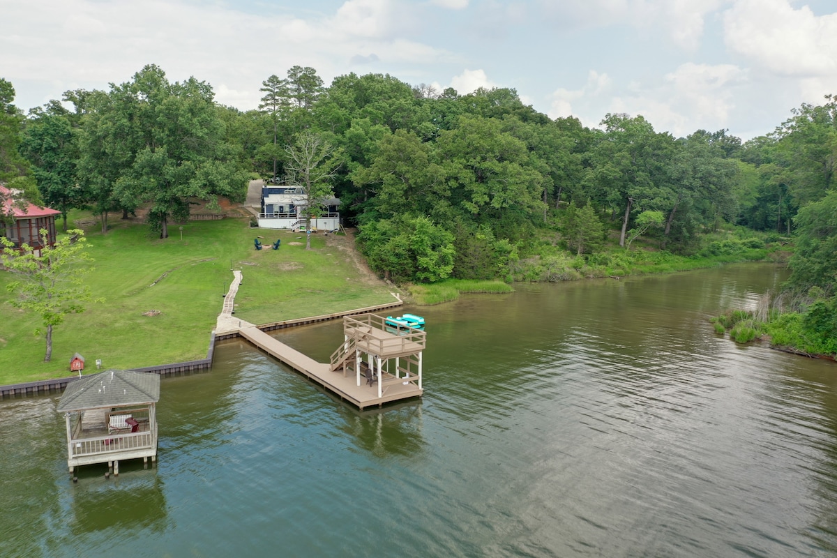 Home On Lake Bob Sandlin w/ Private Boat Dock!