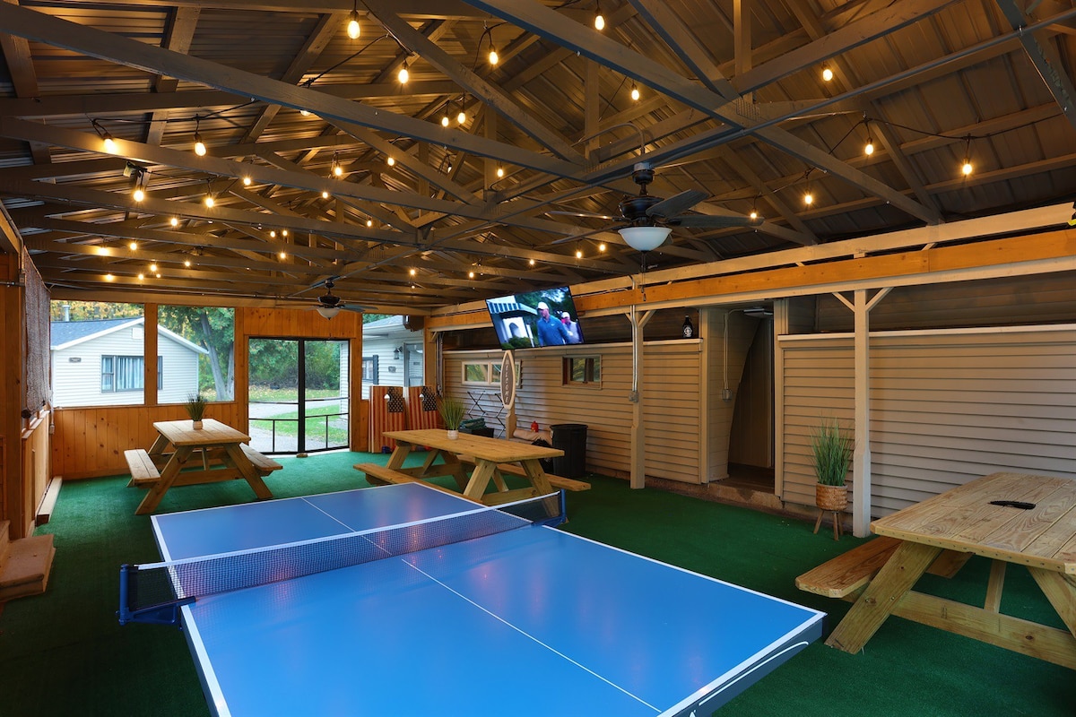 4-Cabins | Pickleball Ct | Hot Tub | Top Fire Pit