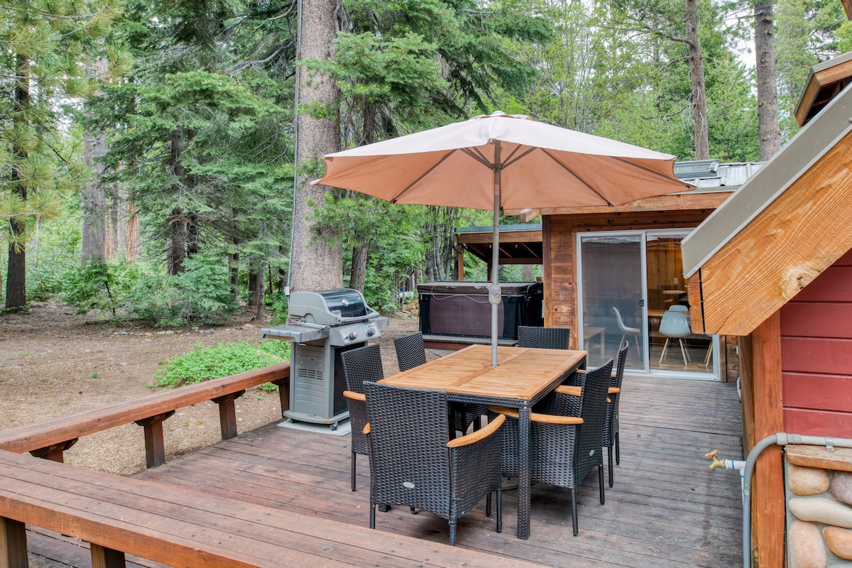 Sugar Point by AvantStay | Tahoe Cabin w/ Hot Tub