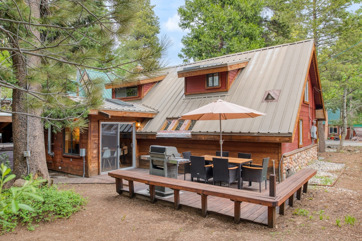 Sugar Point by AvantStay | Tahoe Cabin w/ Hot Tub