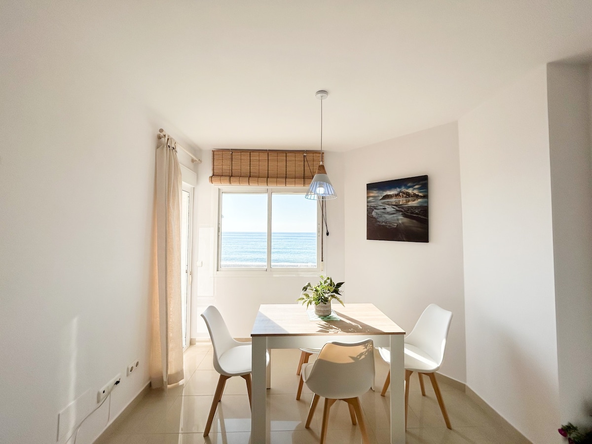 Apartment first line beach flat with sea views