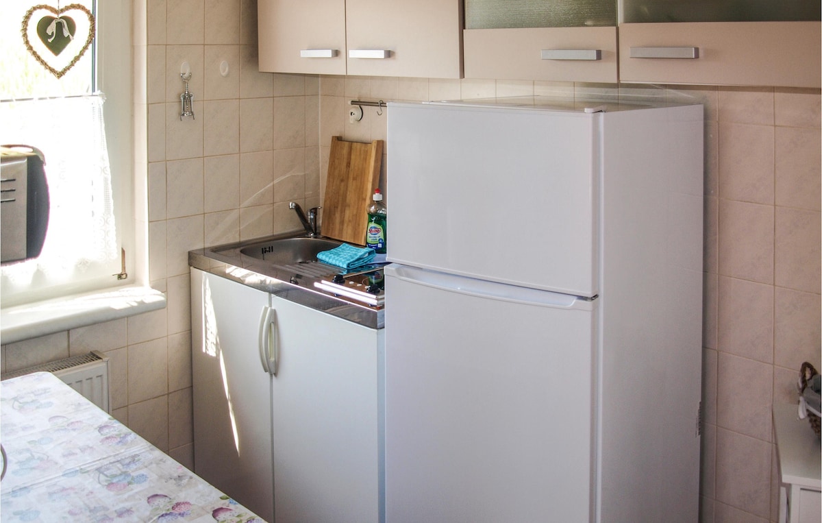 2 bedroom awesome home in Mirow/ OT Qualzow