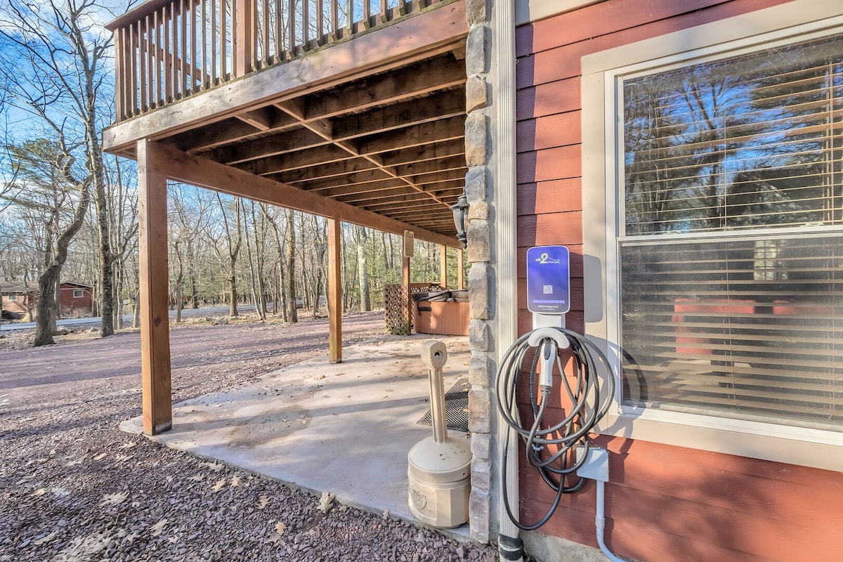 "Red Rock" EV Charger, View of Big Boulder