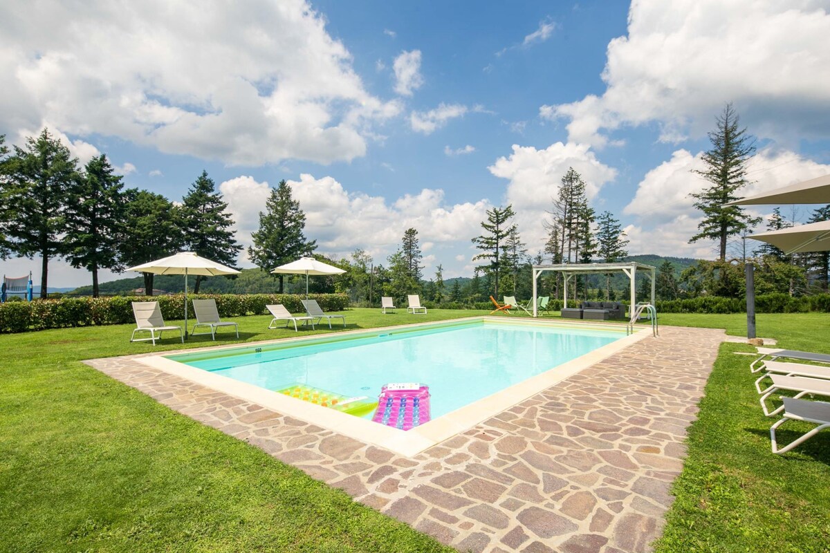 Exclusive farmhouse with pool Exclusive Vacavilla