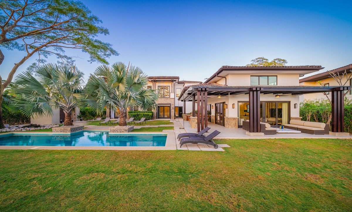 Golf Course Home in Exclusive Gated Community