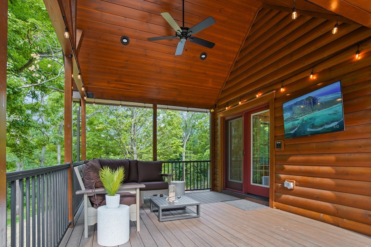 Maplewood Haven | Hot Tub, Outdoor TV + Patio!