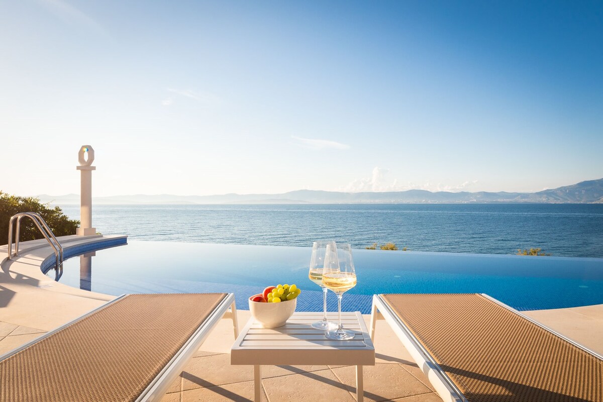 Luxury villa Sutivan Infinity with heated pool