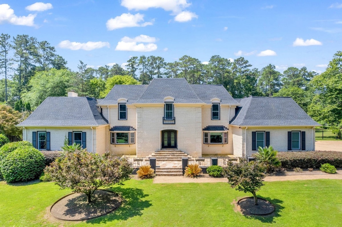 The Wexford French Chateau w/ Pool