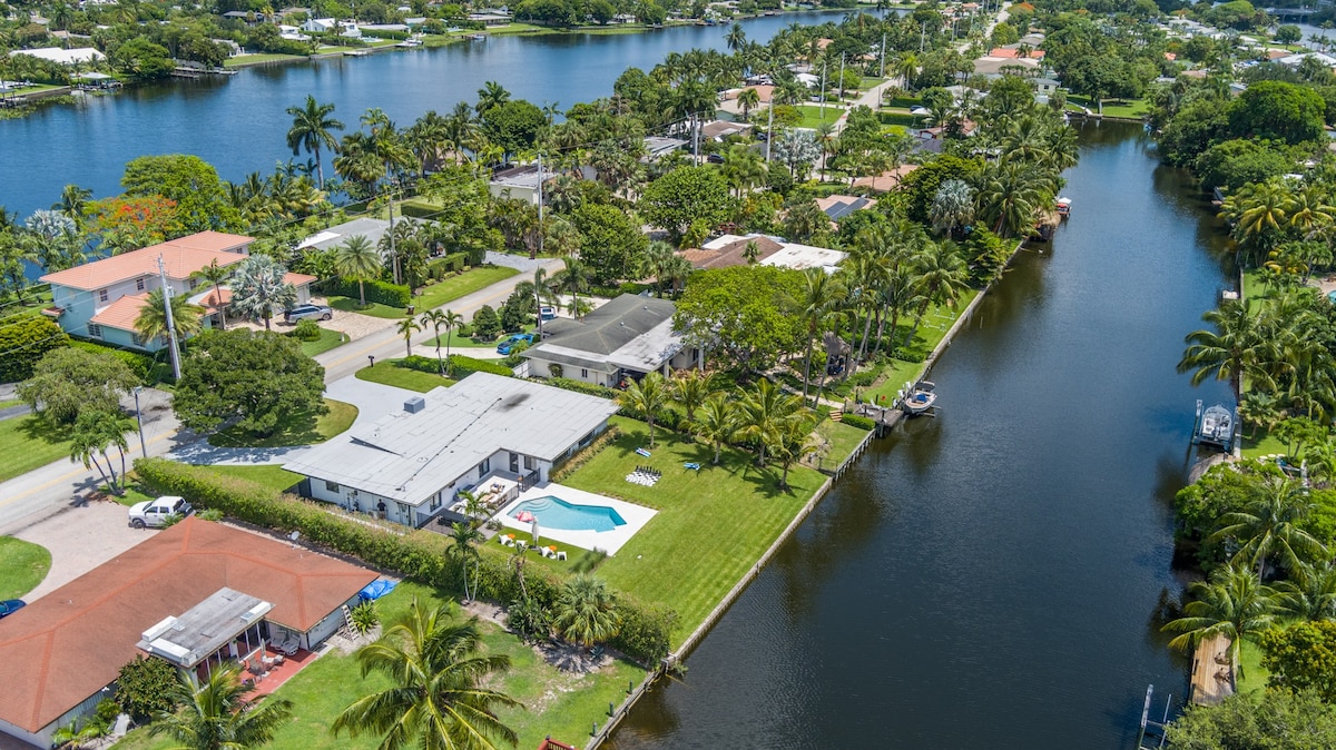 The Bird House - Lake Front in West Palm Beach!