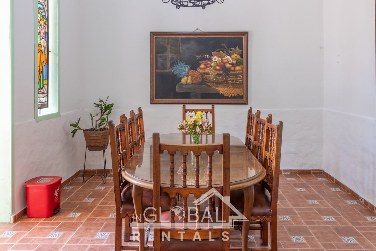 Room close to Loma de La cruz |Colonial Hostel