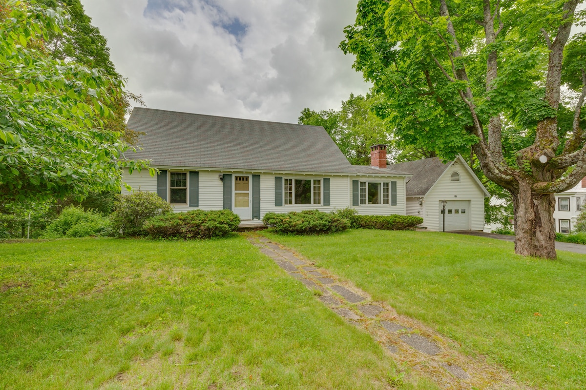 Cape House in Farmington w/ Shared Outdoor Pool!