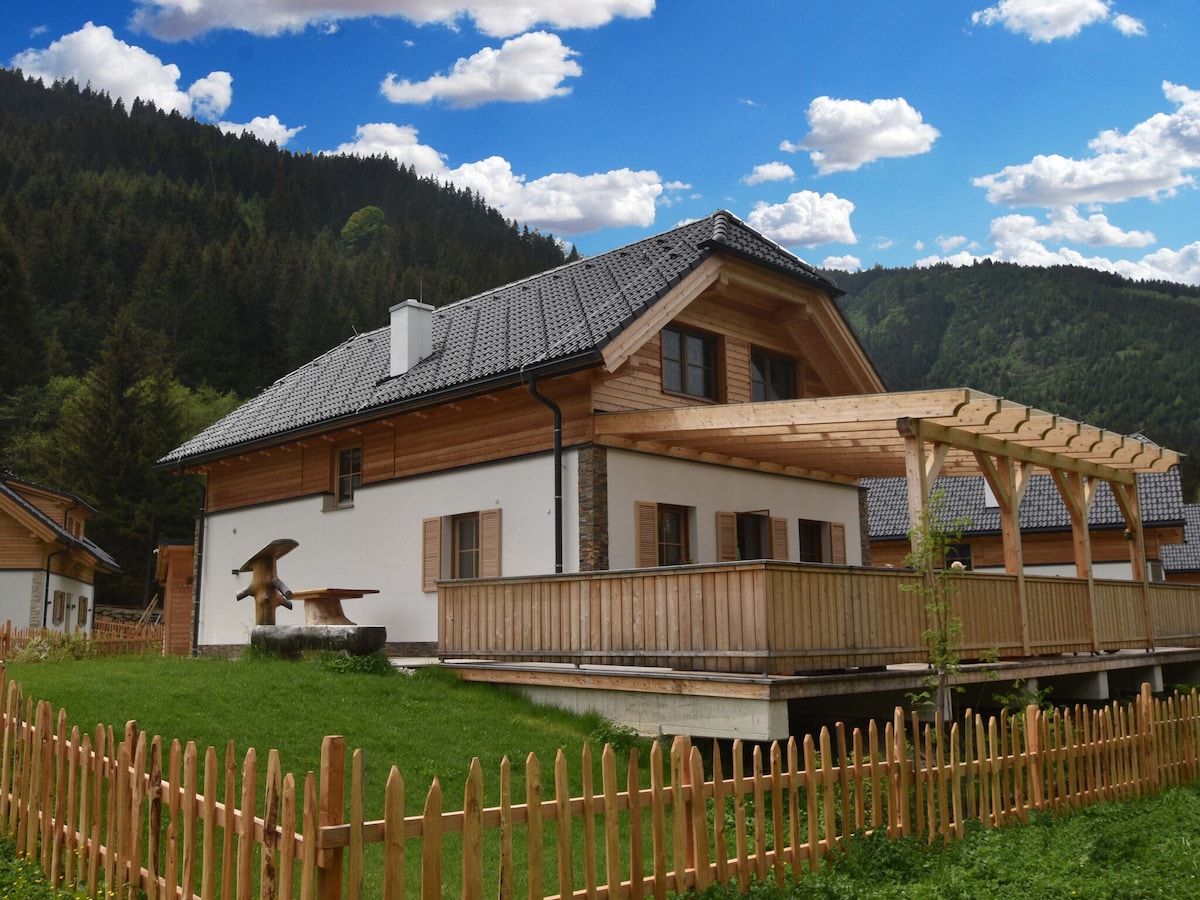 Chalet with terrace, sauna and outdoor spa