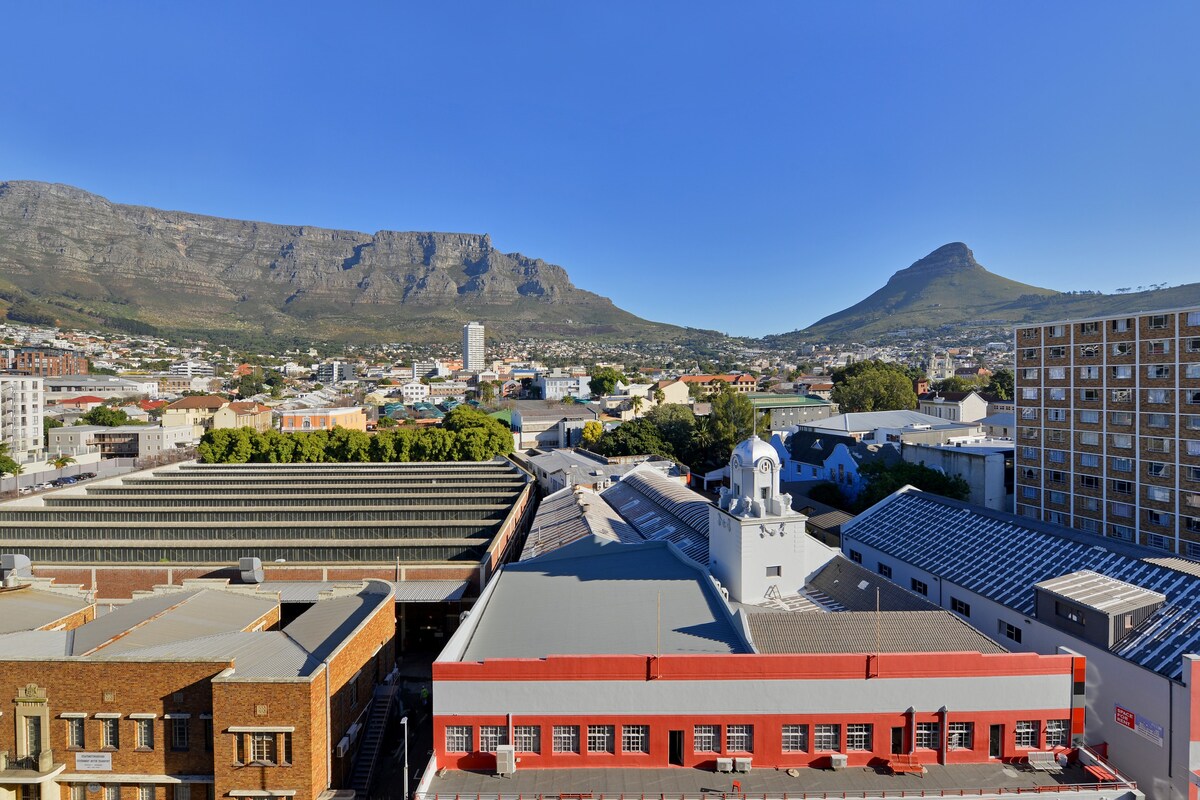 Top Floor Two Bed Table Mountain